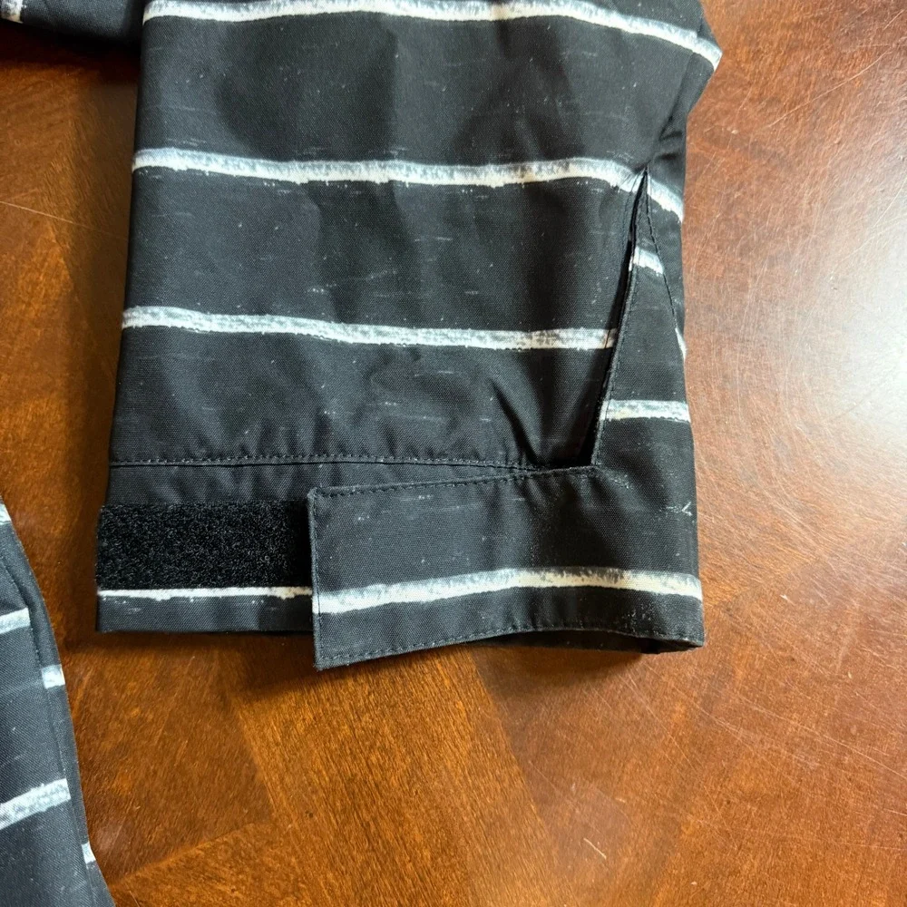 Special Blend  XXL Snowboard Jacket Black White Striped First Chair Last Call